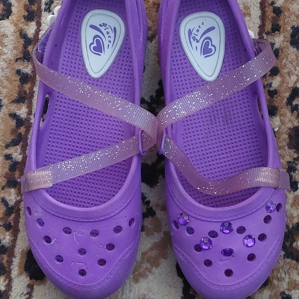 Children's Place Water Shoes, Purple w Rhinestones, floral/glitter strap, Size